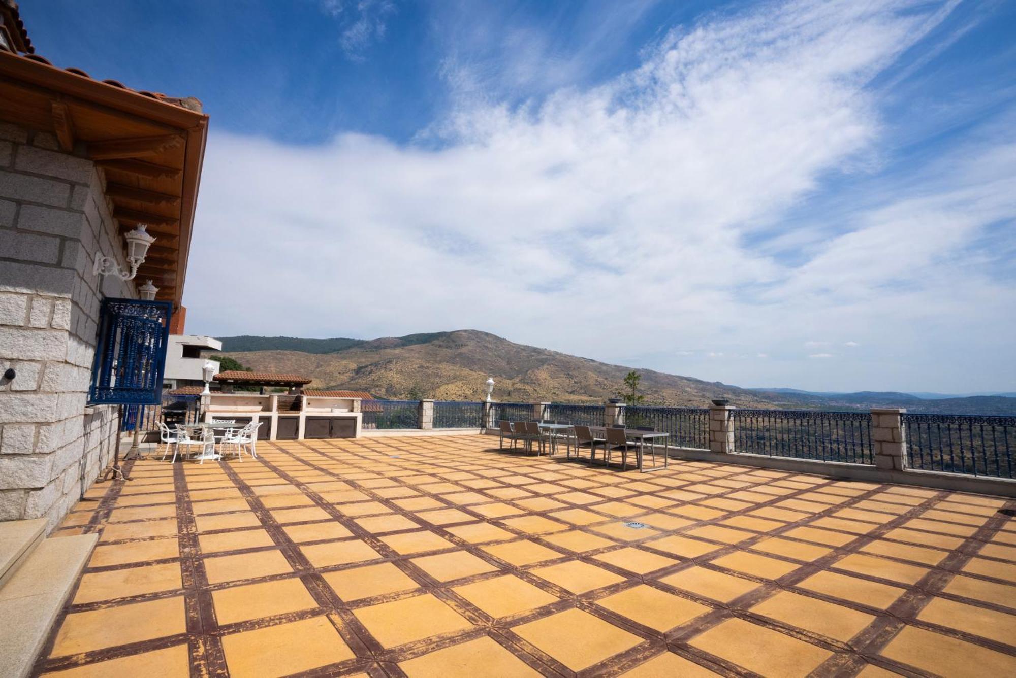 Mansion Con Jacuzzi A 40 Grados, Gran Piscina Y Padel Villa El Tiemblo