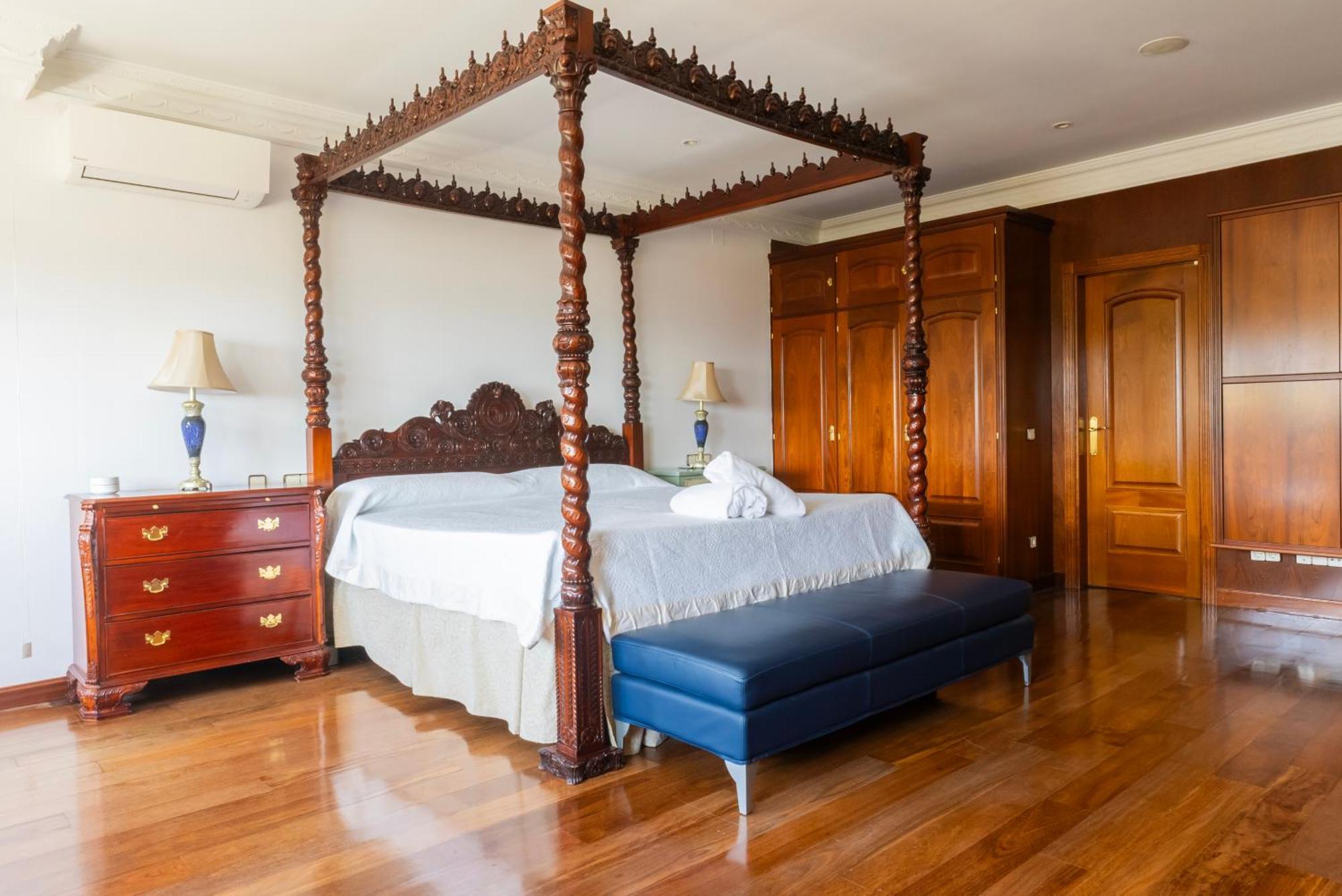 Mansion Con Jacuzzi A 40 Grados, Gran Piscina Y Padel *