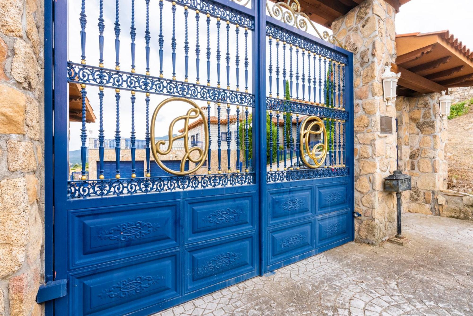 Mansion Con Jacuzzi A 40 Grados, Gran Piscina Y Padel Villa *
