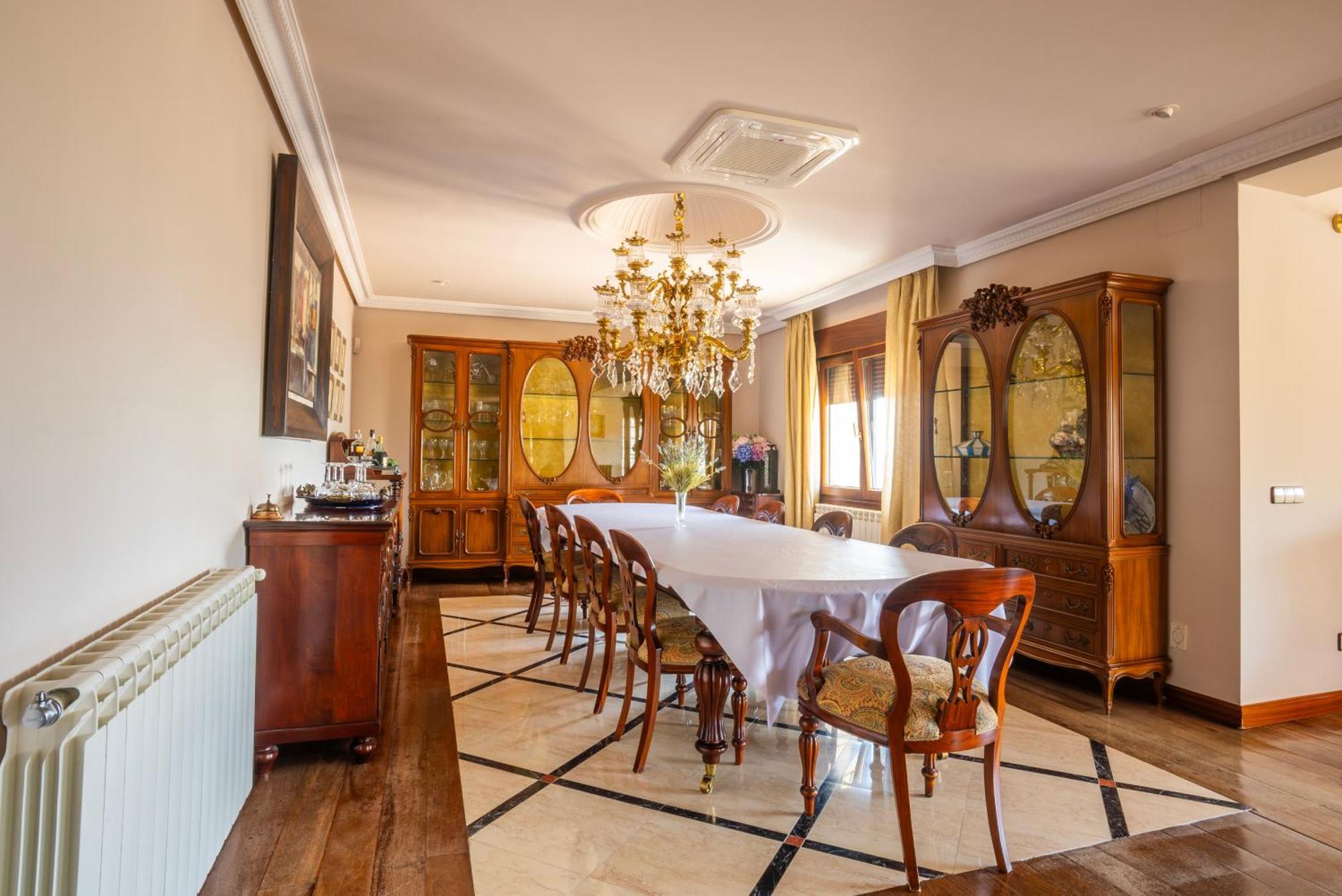 Villa Mansion Con Jacuzzi A 40 Grados, Gran Piscina Y Padel El Tiemblo