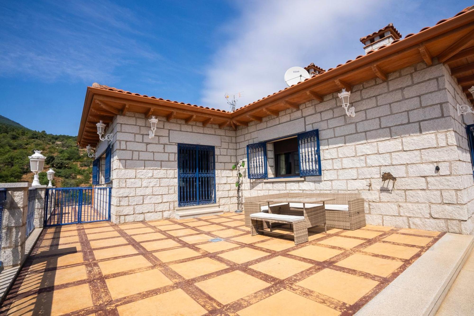 Mansion Con Jacuzzi A 40 Grados, Gran Piscina Y Padel * El Tiemblo