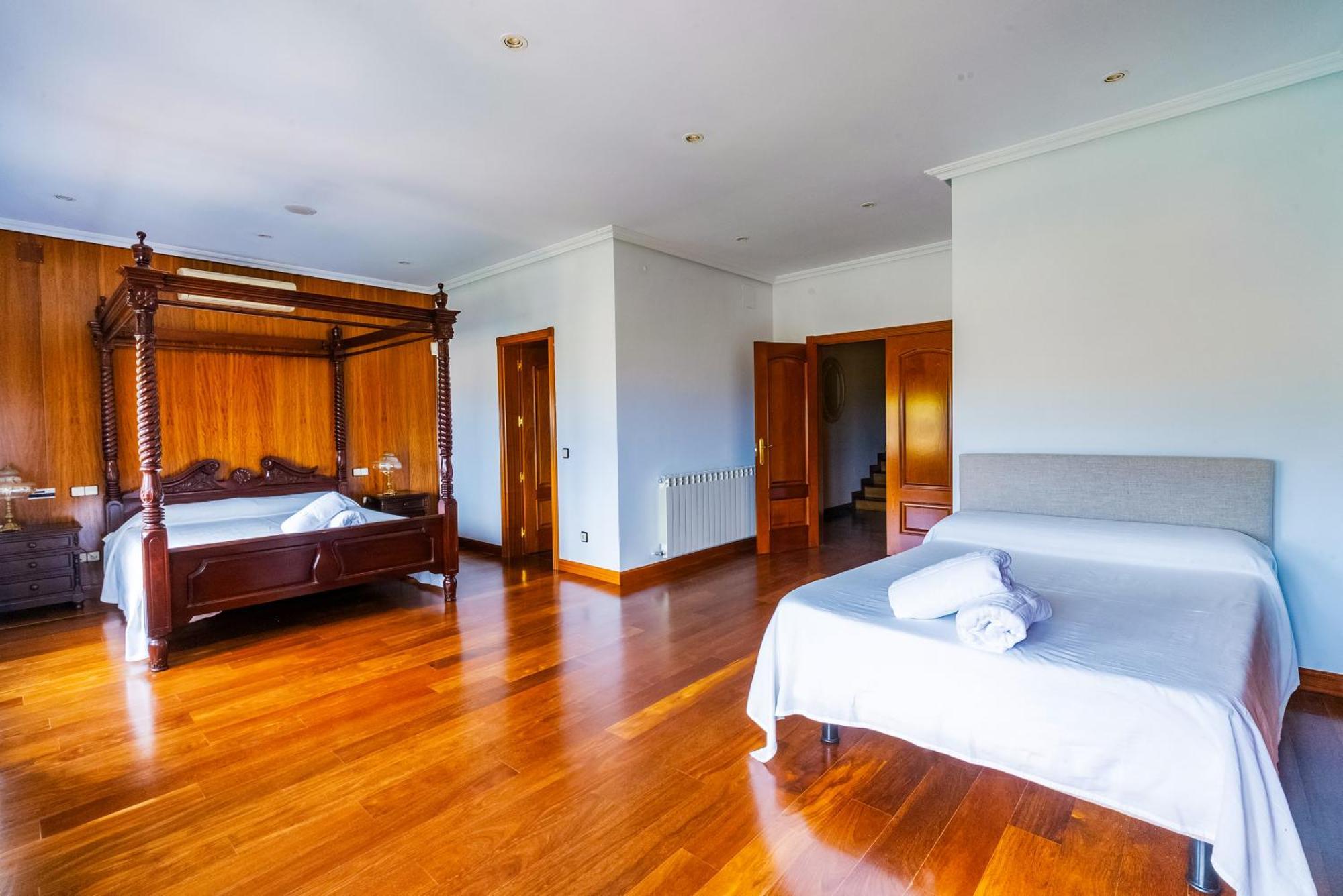 Mansion Con Jacuzzi A 40 Grados, Gran Piscina Y Padel *
