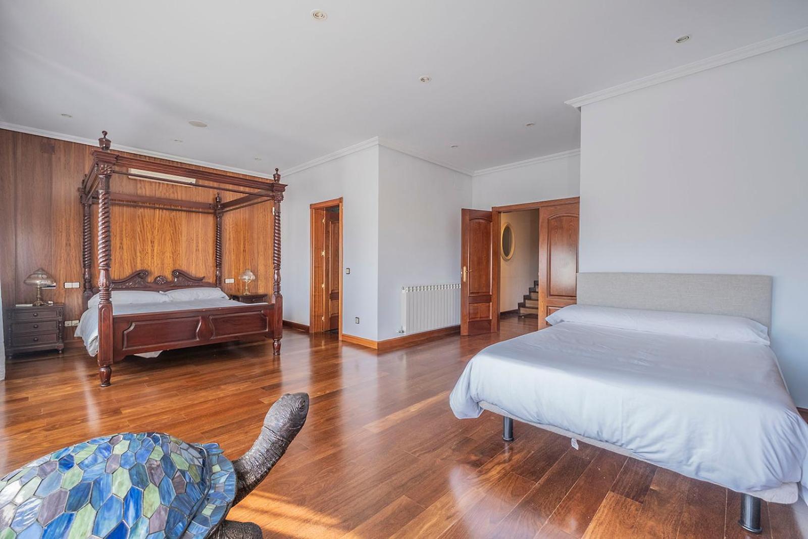 Villa Mansion Con Jacuzzi A 40 Grados, Gran Piscina Y Padel El Tiemblo