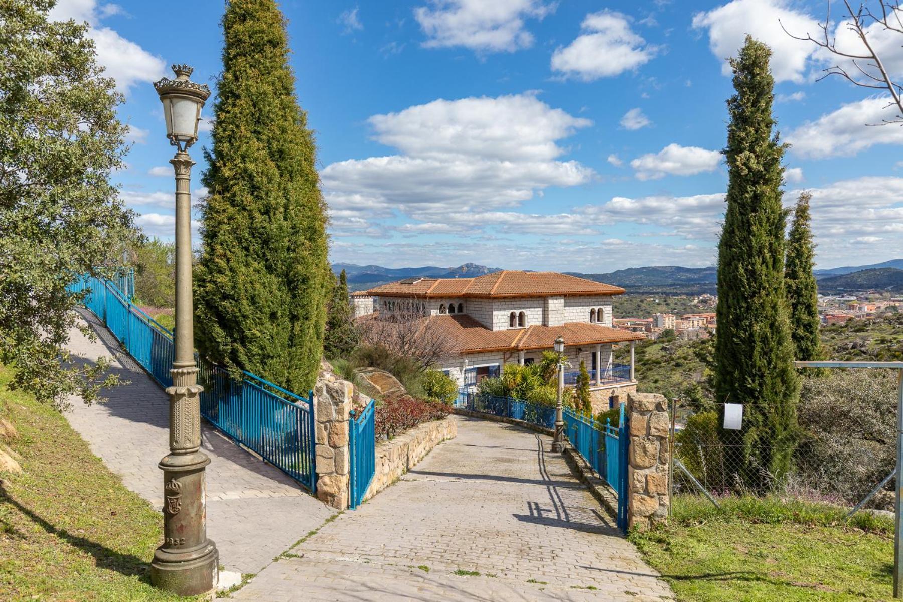 Mansion Con Jacuzzi A 40 Grados, Gran Piscina Y Padel *